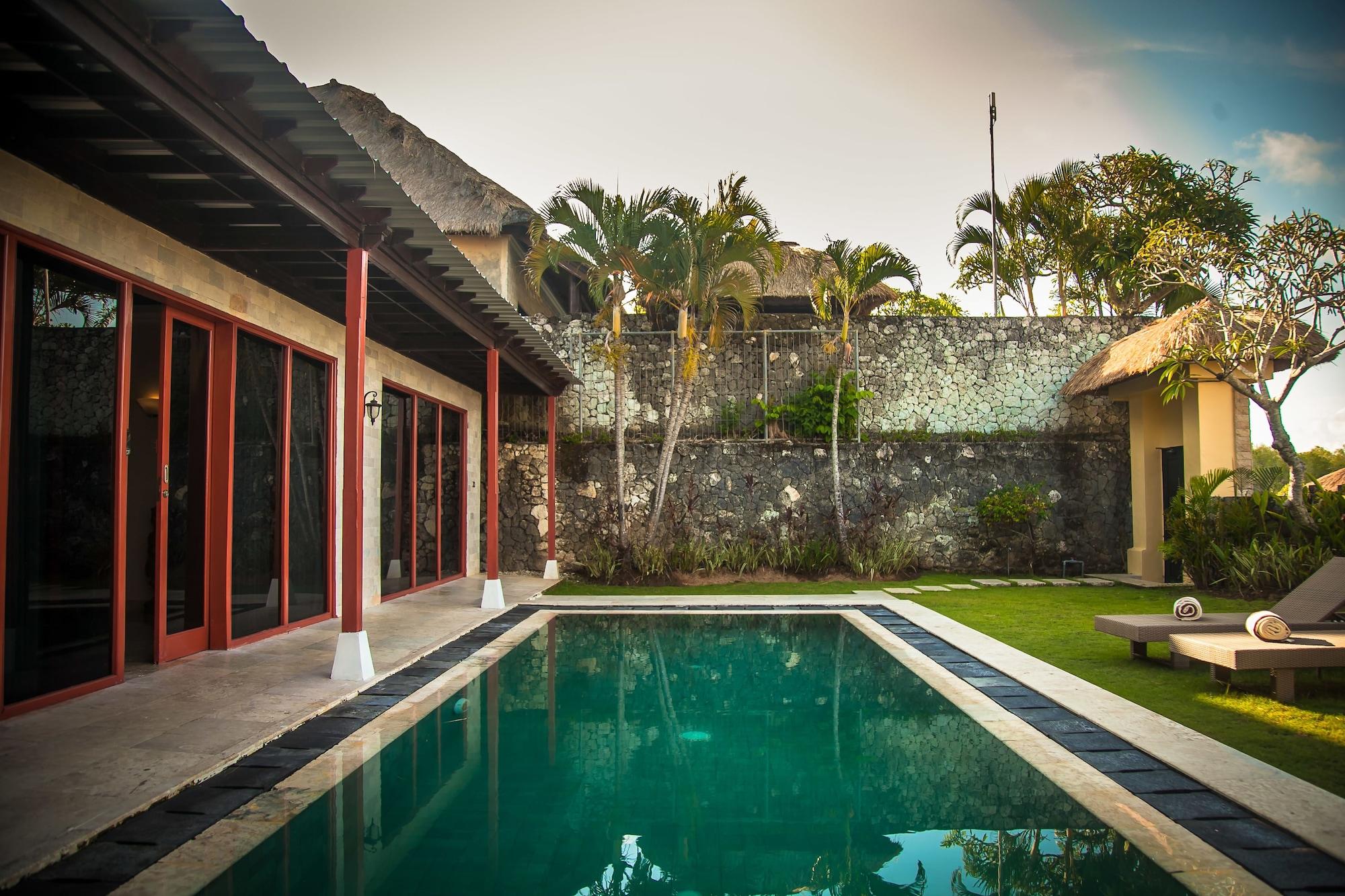 Royal Pool Villa Bali Нуса-Дуа Экстерьер фото